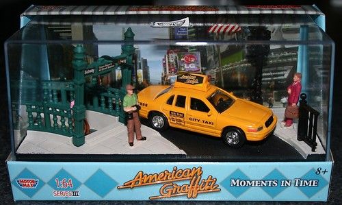   Graffiti Times Square Diorama & Ford NYC Taxi 1/64 Scale New York City