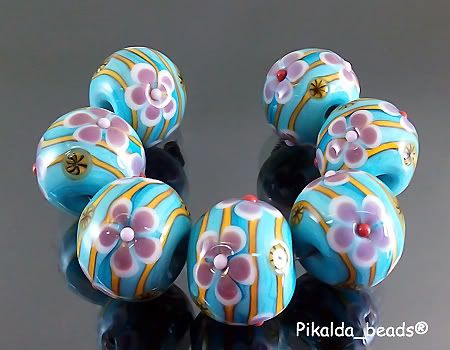 PIKALDA=handmade lampwork 7 glass beads flower line=TURQUOISE LOVER 